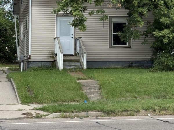 1022 N Martin Luther King Junior Boulevard, Lansing, MI 48915