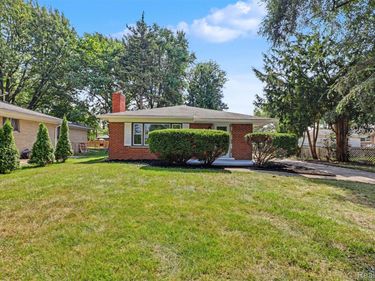 25175 W Chicago Street , Redford Township, Mi 48239