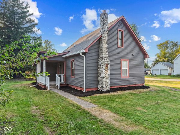 208 N Main Street , Kempton, IN 46049