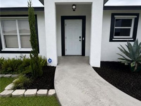 157 Dabou LOOP , BELLE GLADE, FL 33430