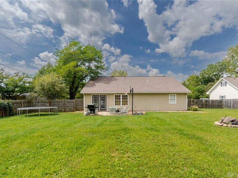 826 Lakengren Drive, Eaton, OH 45320 Photo 24