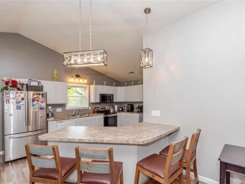 826 Lakengren Drive, Eaton, OH 45320 Photo 6