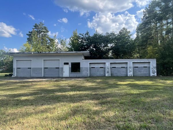 5473 Tennessee 57, Michie, TN 38357