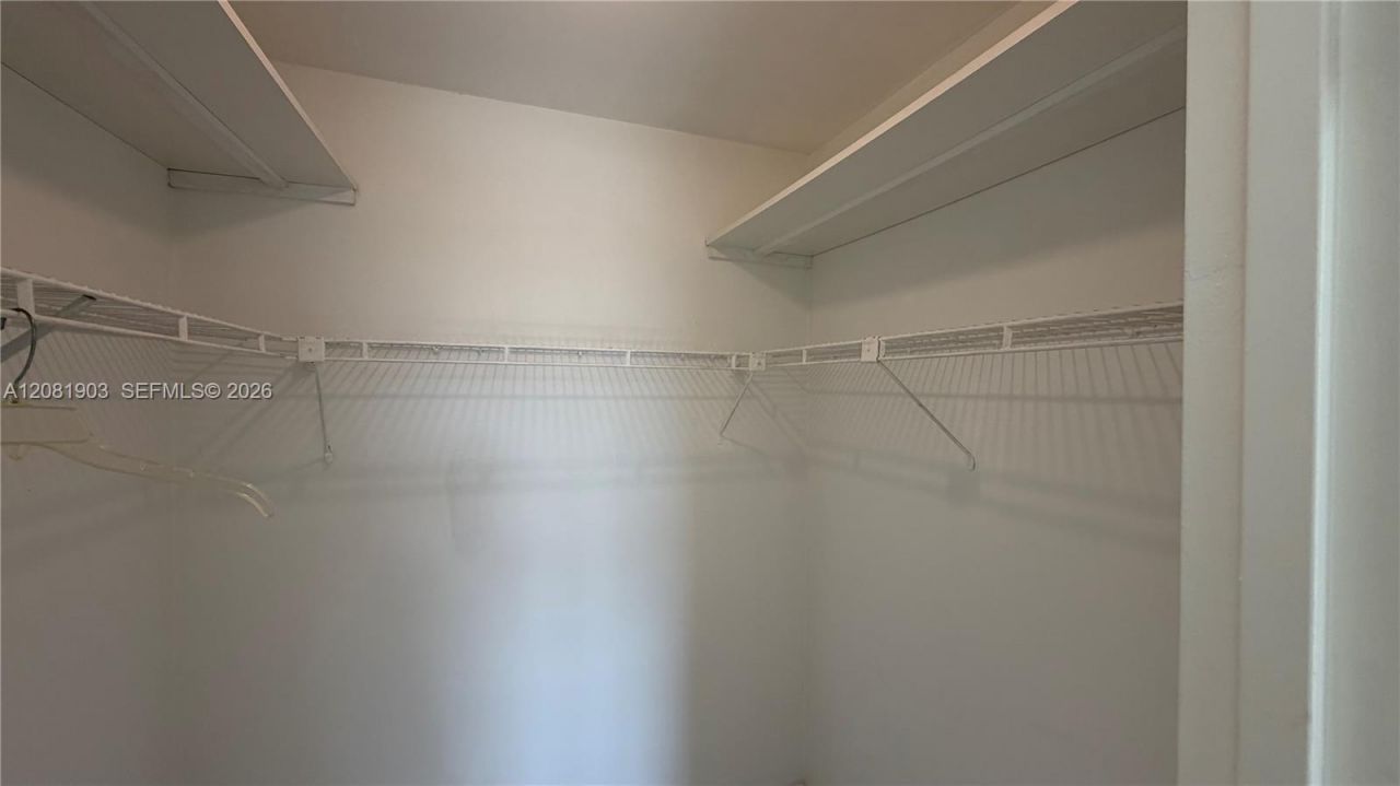 210 172nd St , Unit 428, Sunny Isles Beach, FL 33160 Photo