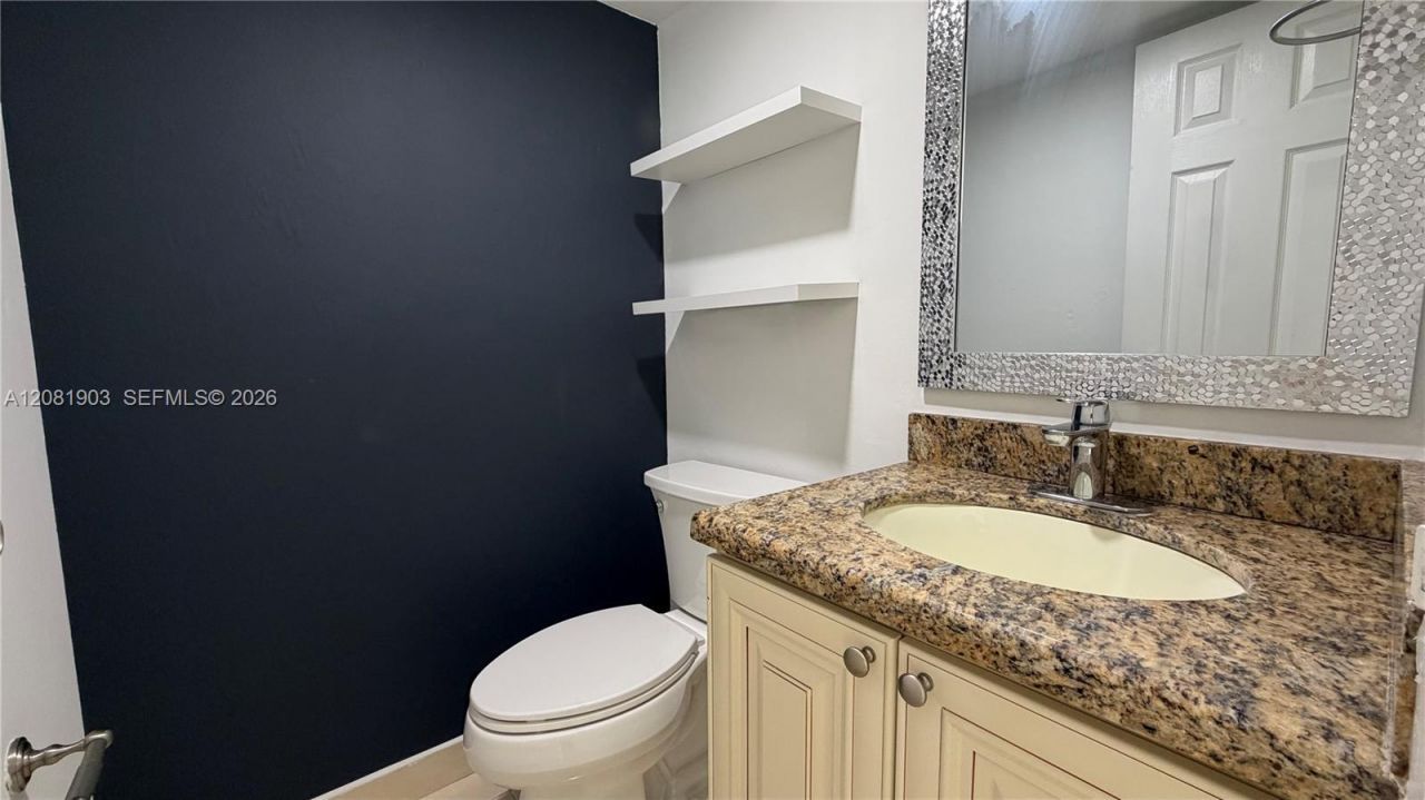 210 172nd St , Unit 428, Sunny Isles Beach, FL 33160 Photo