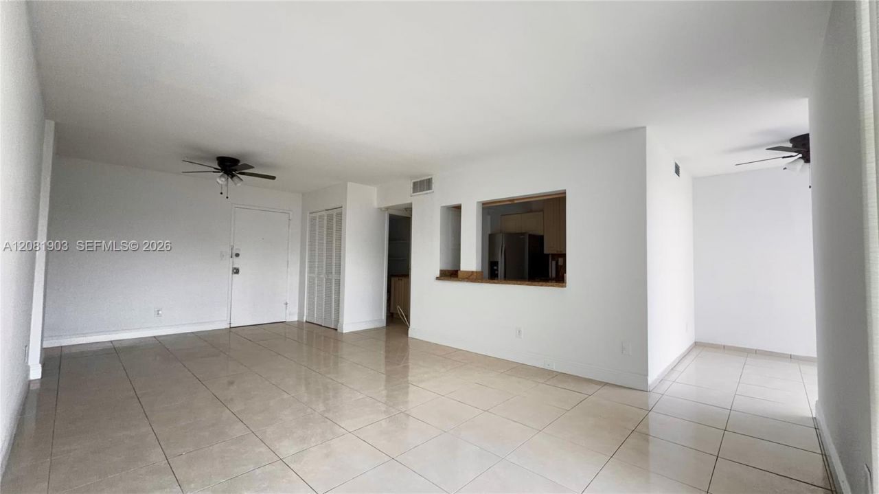 210 172nd St , Unit 428, Sunny Isles Beach, FL 33160 Photo