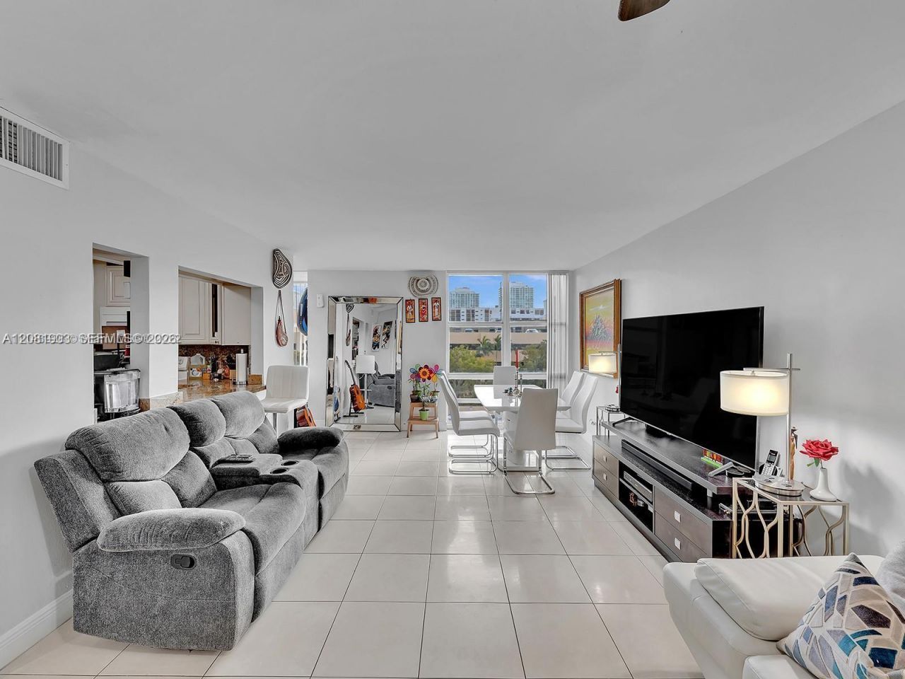210 172nd St , Unit 428, Sunny Isles Beach, FL 33160 Photo