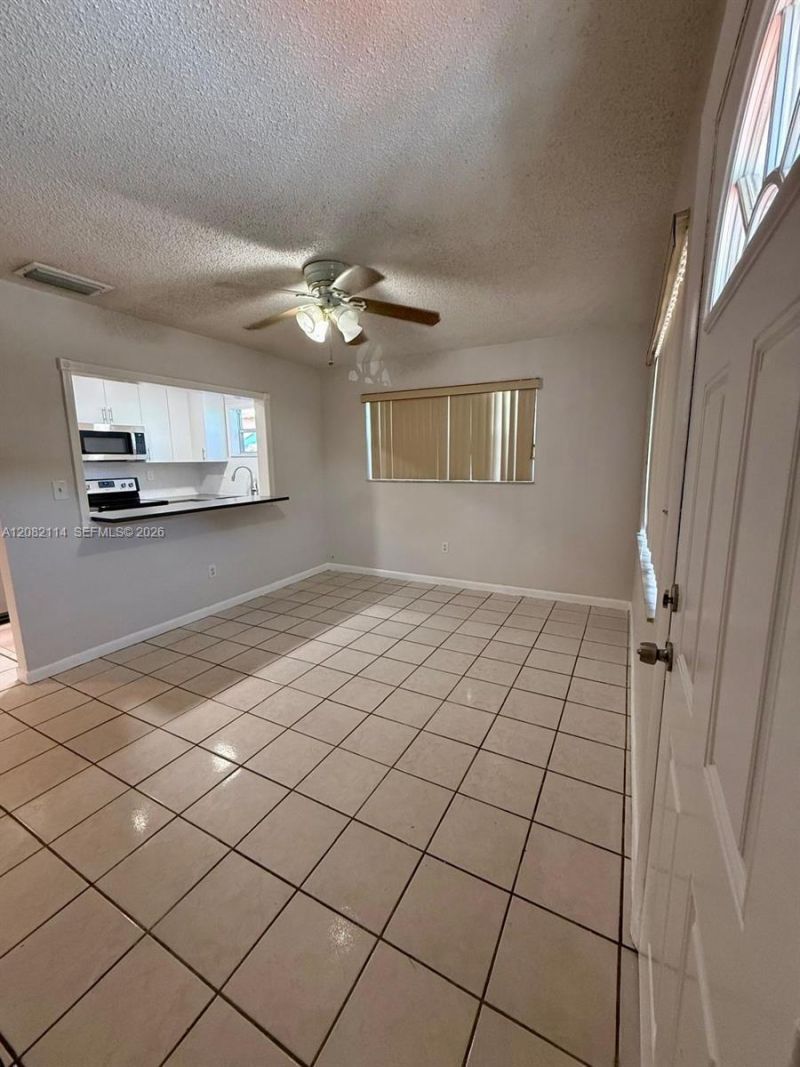 2433 SW 11th St , Miami, FL 33135 Photo