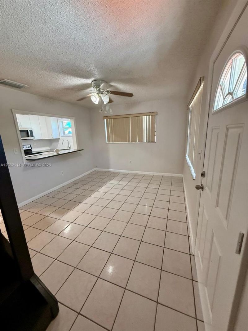 2433 SW 11th St , Miami, FL 33135 Photo