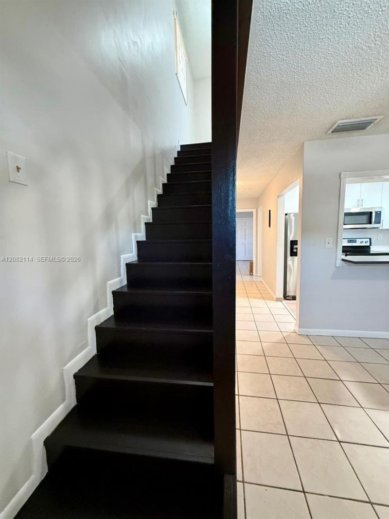 2433 SW 11th St , Miami, FL 33135 Photo