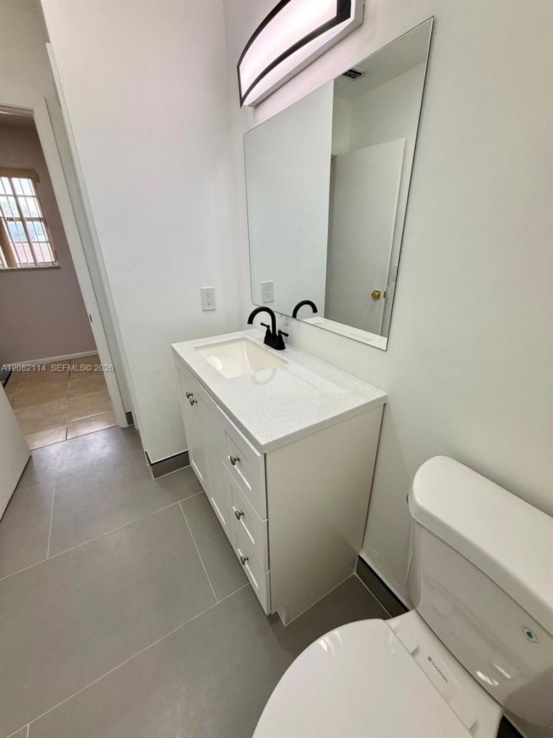 2433 SW 11th St , Miami, FL 33135 Photo