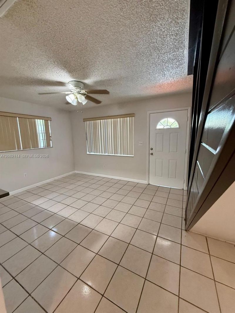 2433 SW 11th St , Miami, FL 33135 Photo