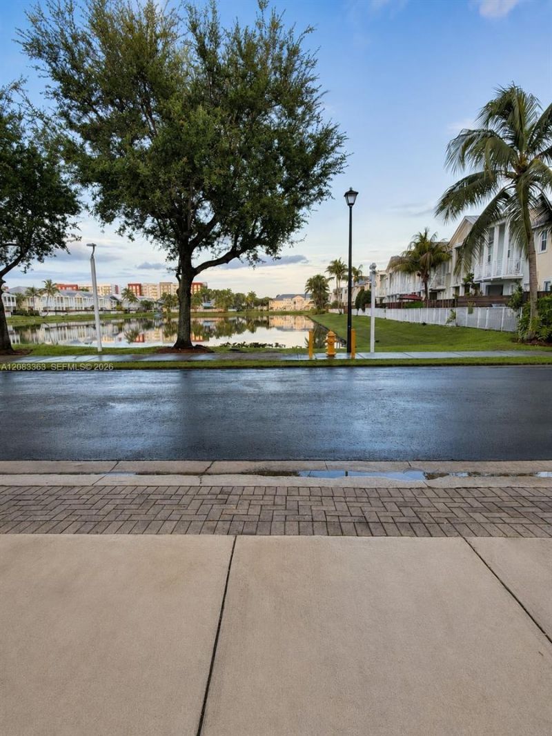 7512 NW 108th Path, Doral, FL 33178 Photo