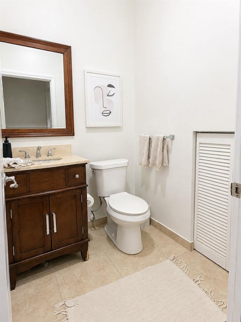 7512 NW 108th Path, Doral, FL 33178 Photo