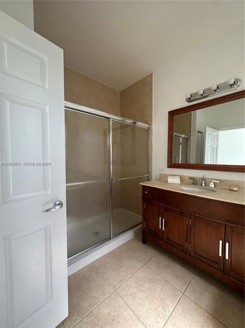 7512 NW 108th Path, Doral, FL 33178 Photo