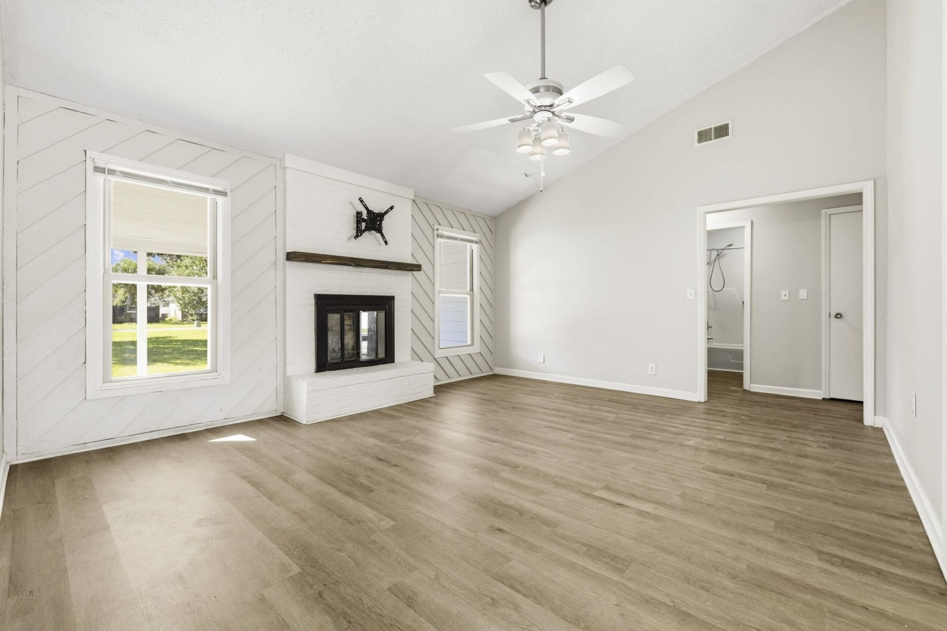 802 Plantation Dr. Photo 6