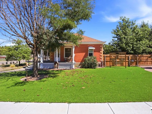 601 7th St, Fowler, CO 81039
