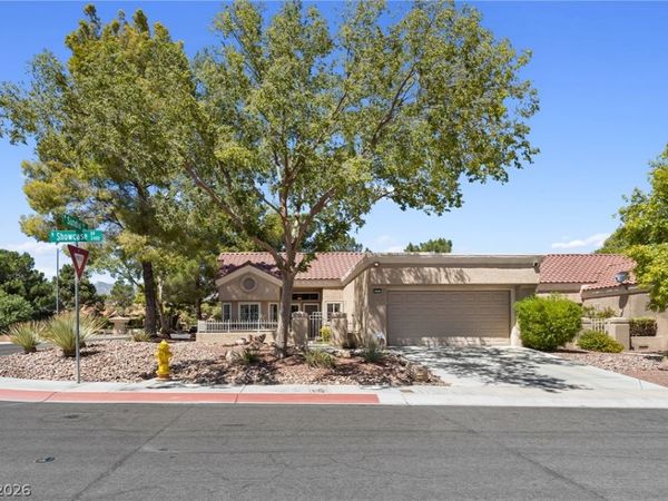 2421 Showcase Drive , Las Vegas, NV 89134
