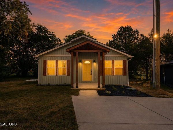 127 Azalea Lane, Jacksboro, TN 37757