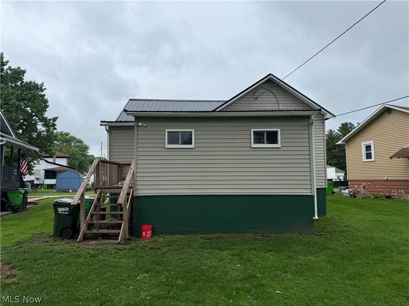 208 W 1st Street, Uhrichsville, OH 44683 Photo 19