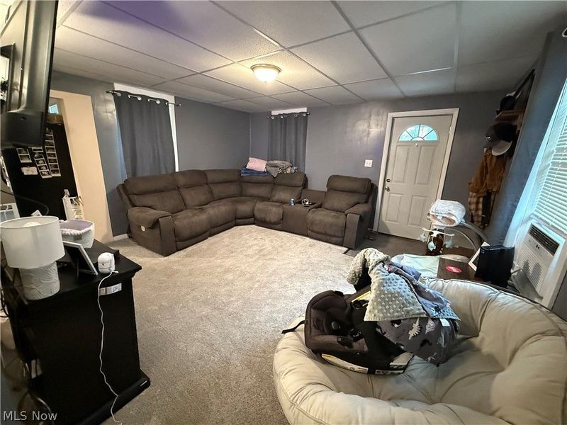 208 W 1st Street, Uhrichsville, OH 44683 Photo 5