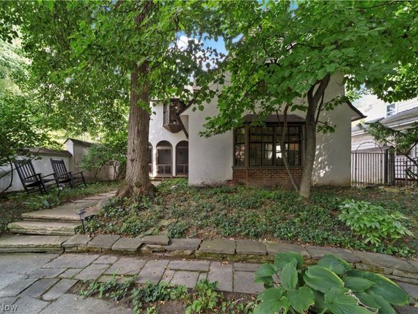 12655 Cedar Road , Cleveland Heights, OH 44106