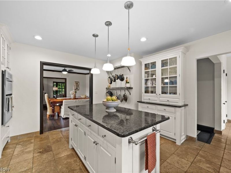 12655 Cedar Road, Cleveland Heights, OH 44106 Photo 13