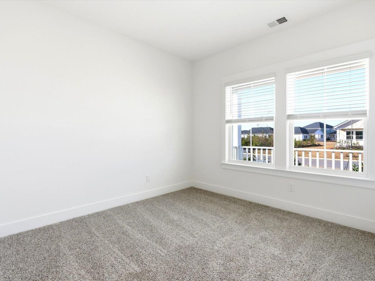 439 Radiant Blue Way Photo 5