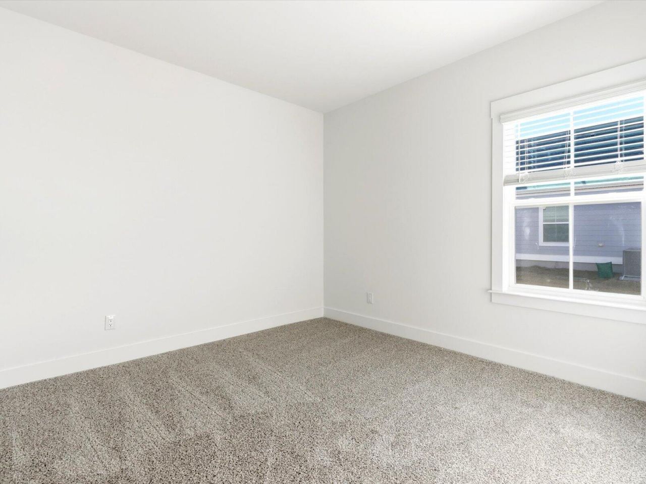 439 Radiant Blue Way Photo 9