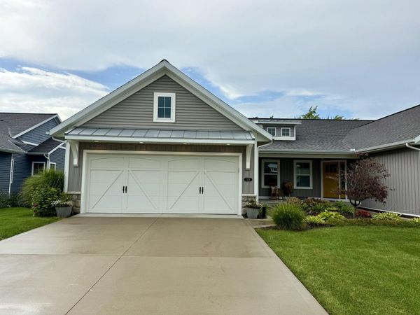 575 Riverbank Circle, Zeeland, MI 49464