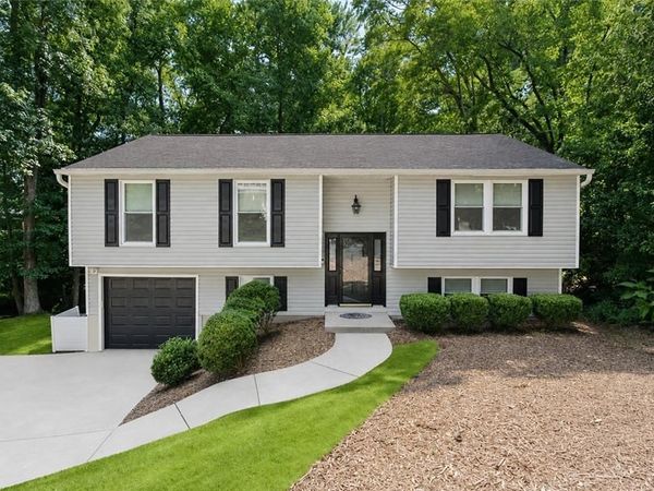 9682 N Pond Circle, Roswell, GA 30076