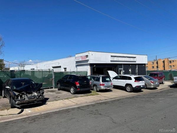 1525 Lansing Street , Aurora, CO 80010
