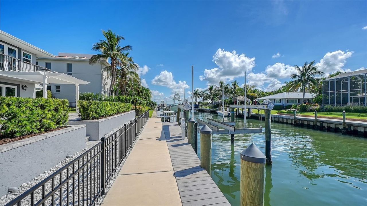 560 Chipping Lane, Longboat Key, FL 34228 Photo