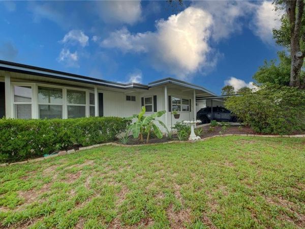 2753 VINDALE ROAD , TAVARES, FL 32778