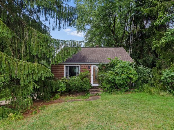 8015 Frank Avenue NW, North Canton, OH 44720