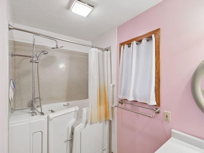 8015 Frank Avenue NW, North Canton, OH 44720 Photo 35