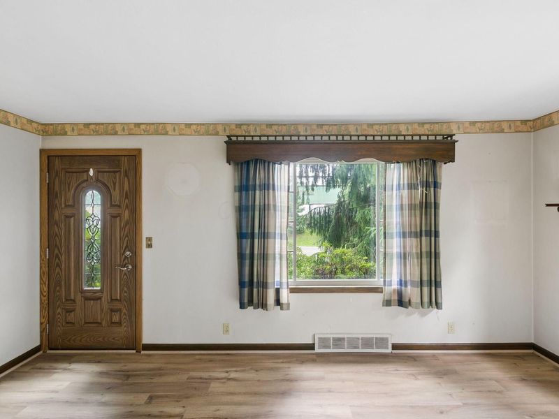 8015 Frank Avenue NW, North Canton, OH 44720 Photo 7