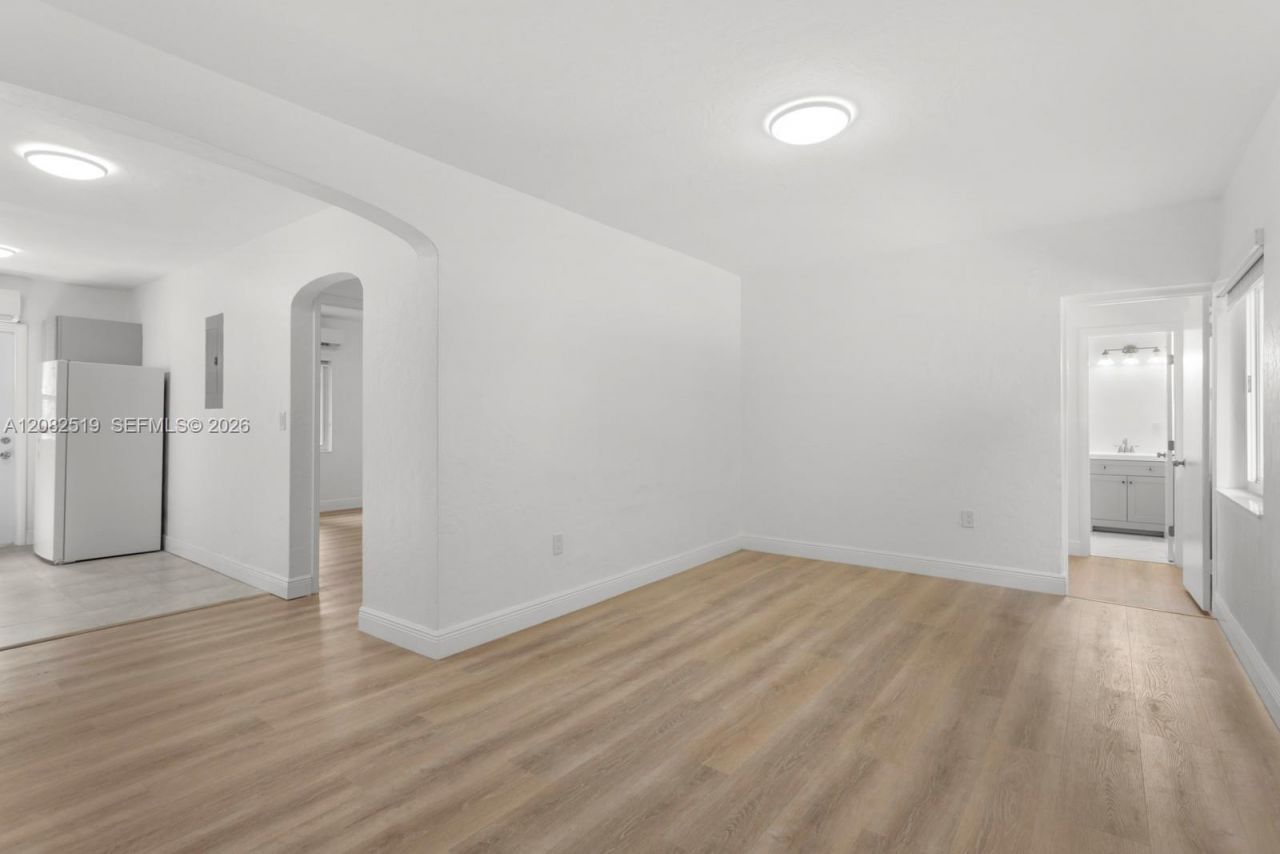 2375 SW 16 Ave , Unit # B, Miami, FL 33145 Photo