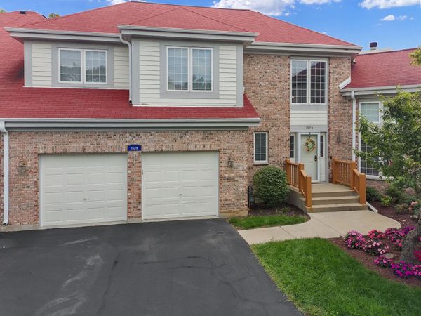 1529 Highland Dr, Unit 8-46, Geneva, WI 53147