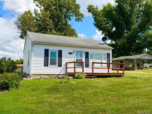 114 N Netherland , Perry, MO 63462