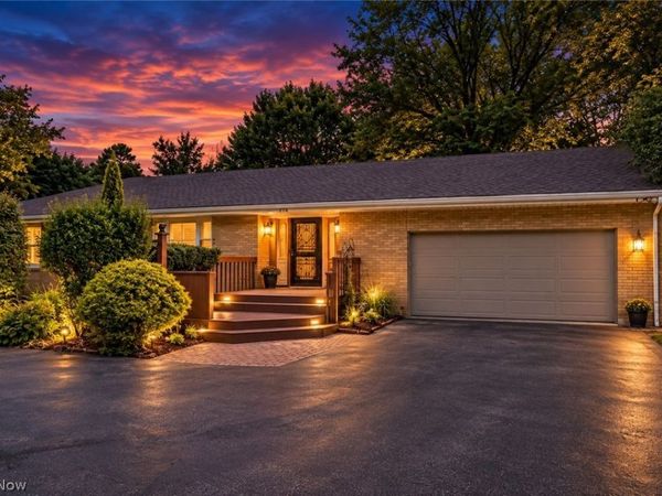 275 N Revere Road , Akron, OH 44333