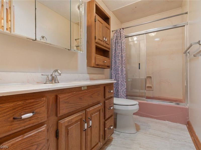 275 N Revere Road, Akron, OH 44333 Photo 22