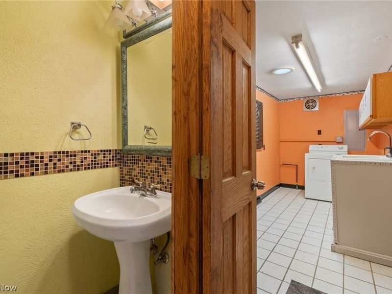 275 N Revere Road, Akron, OH 44333 Photo 25