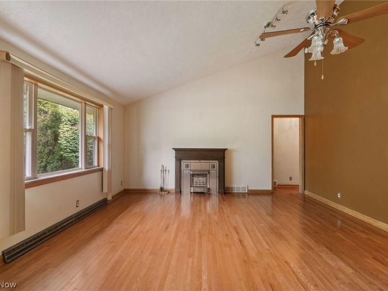 275 N Revere Road, Akron, OH 44333 Photo 5
