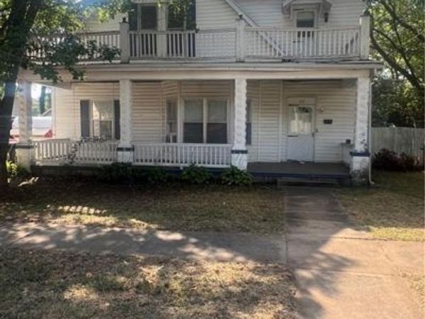 312 S Adams Street, Nevada, MO 64772