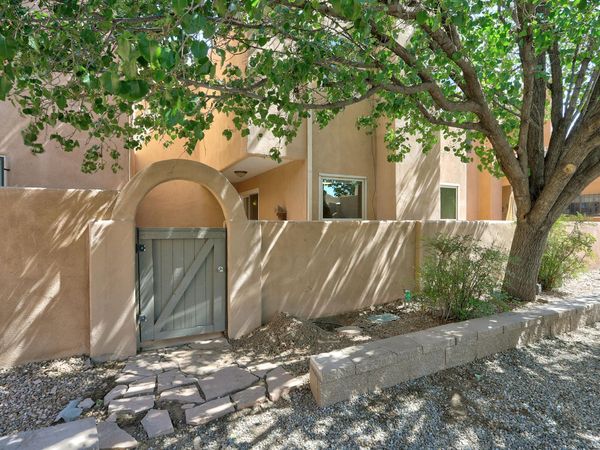 2445 Northwest Circle NW, Albuquerque, NM 87104