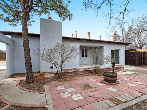 1008 Paz Del Valle Court NW, Albuquerque, NM 87114