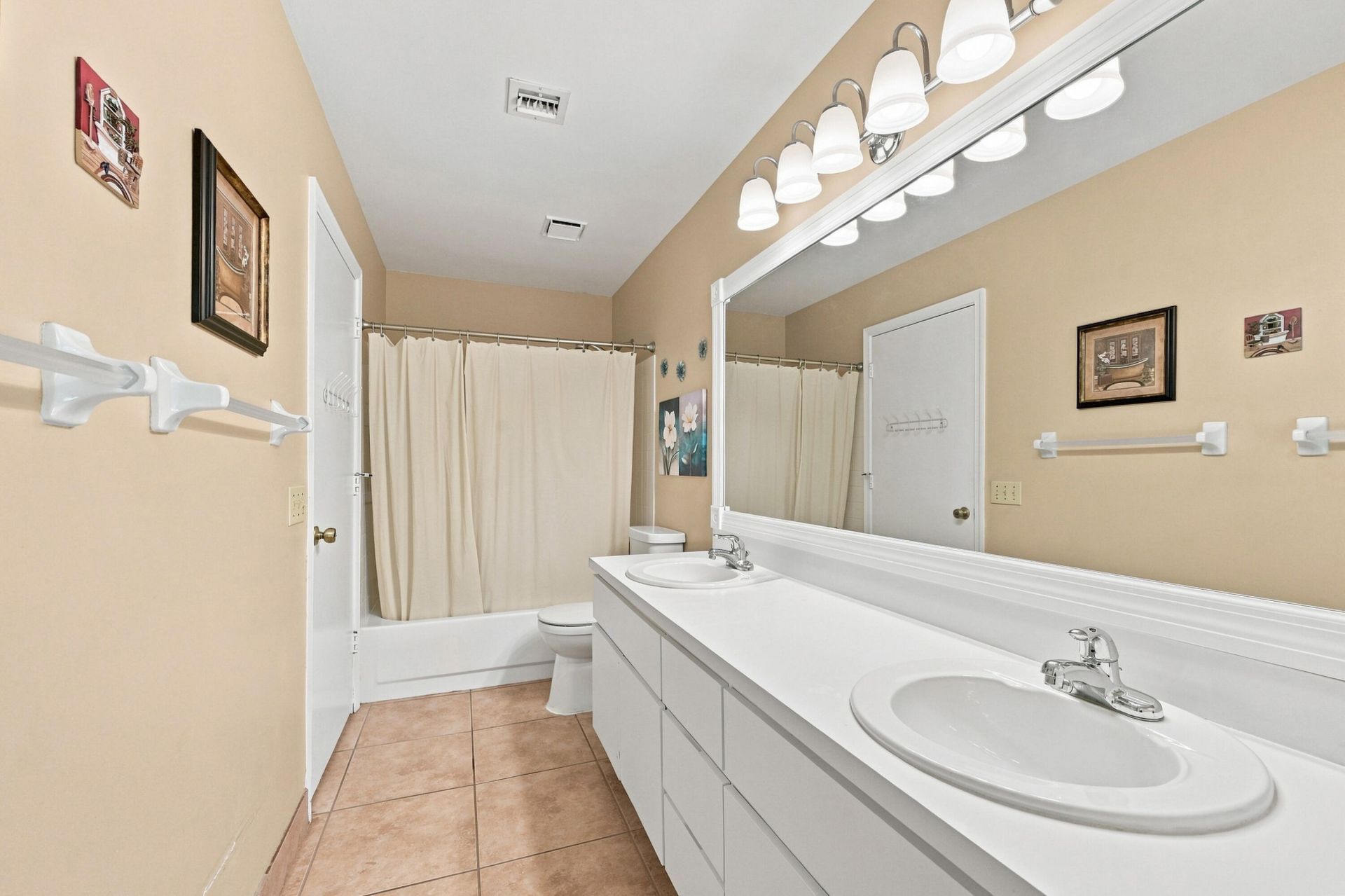 2111 NW 86th Way, Coral Springs, FL 33071 Photo