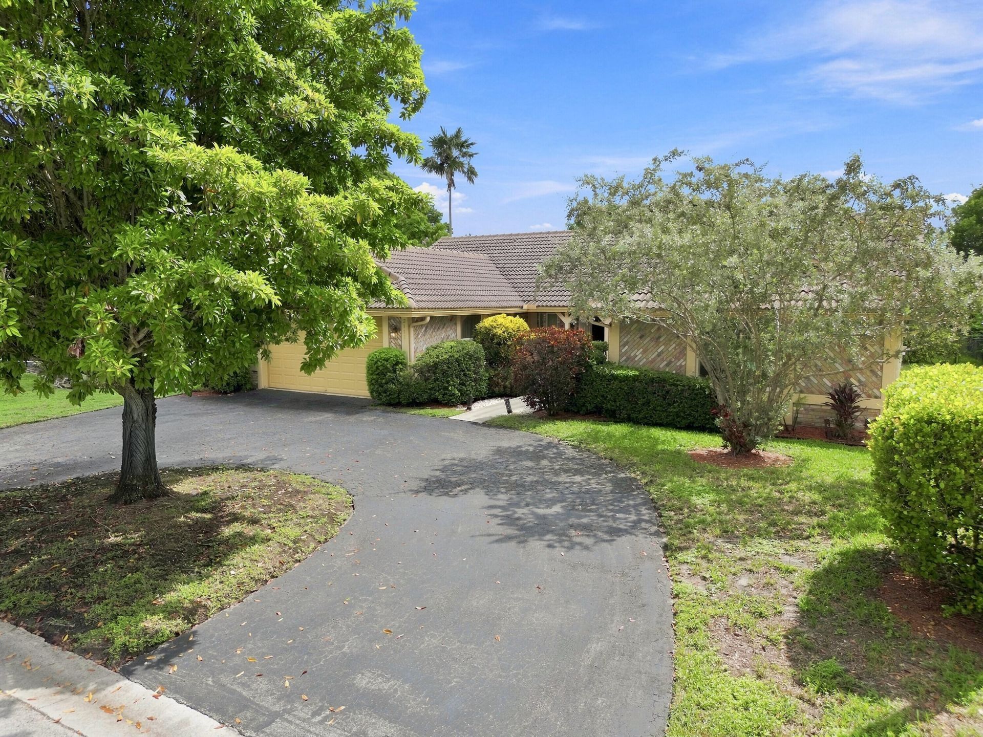 2111 NW 86th Way, Coral Springs, FL 33071 Photo