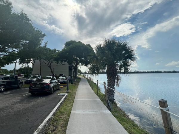 114 LAKE EMERALD Drive, Unit 401, Oakland Park, FL 33309